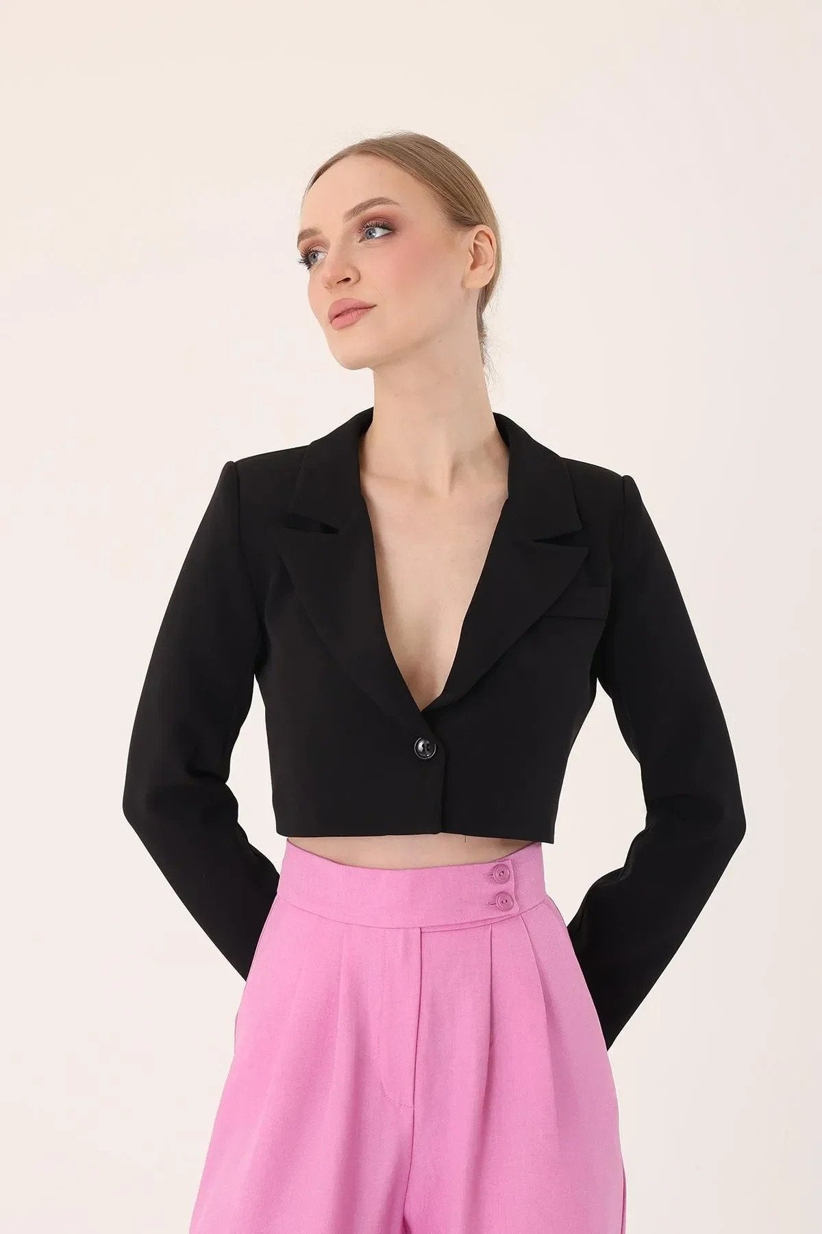 Kadın Tek Düğmeli Crop Blazer Ceket