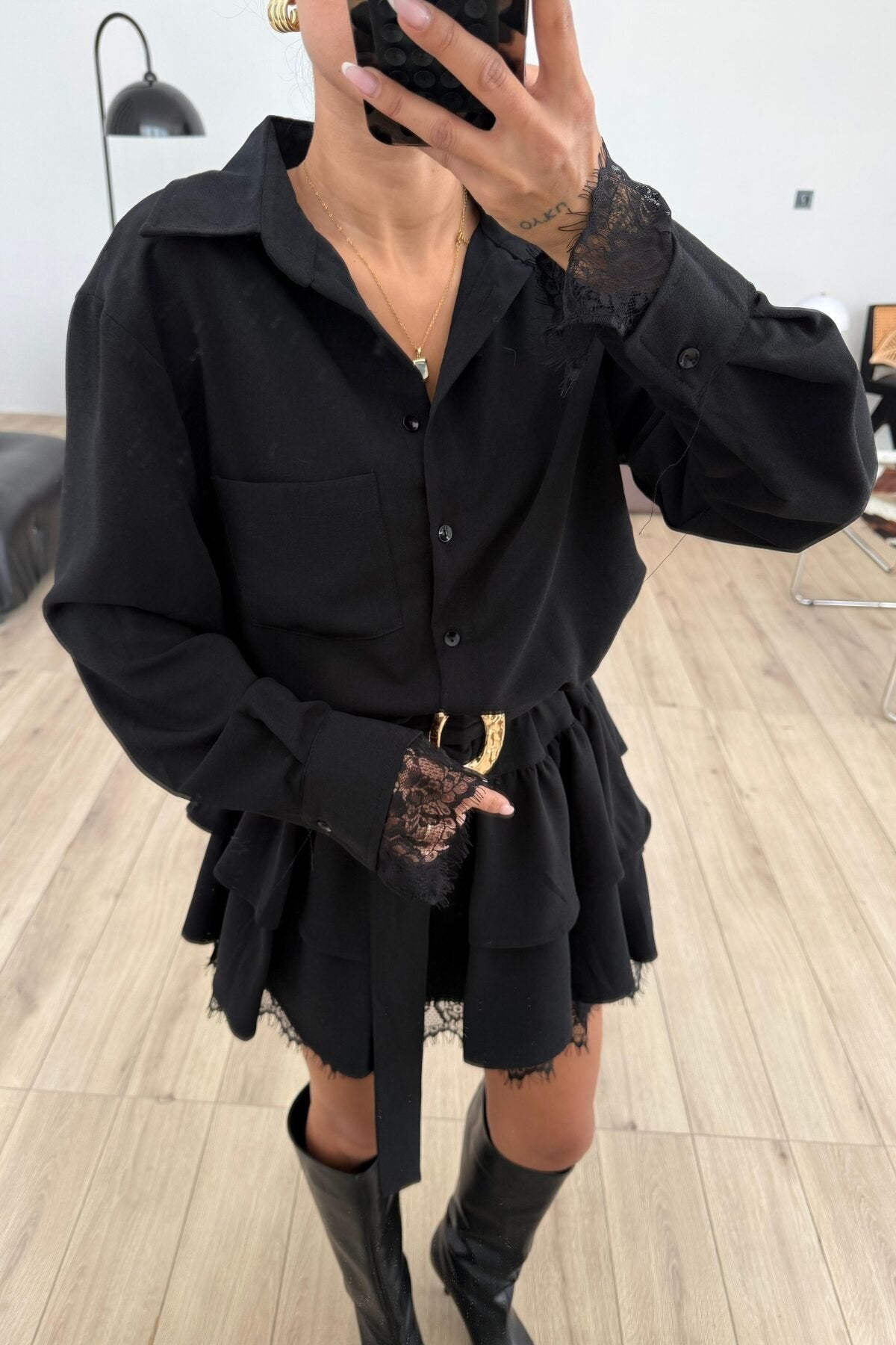 Kadın Güpür Detaylı Gold Tokalı Mini Elbise