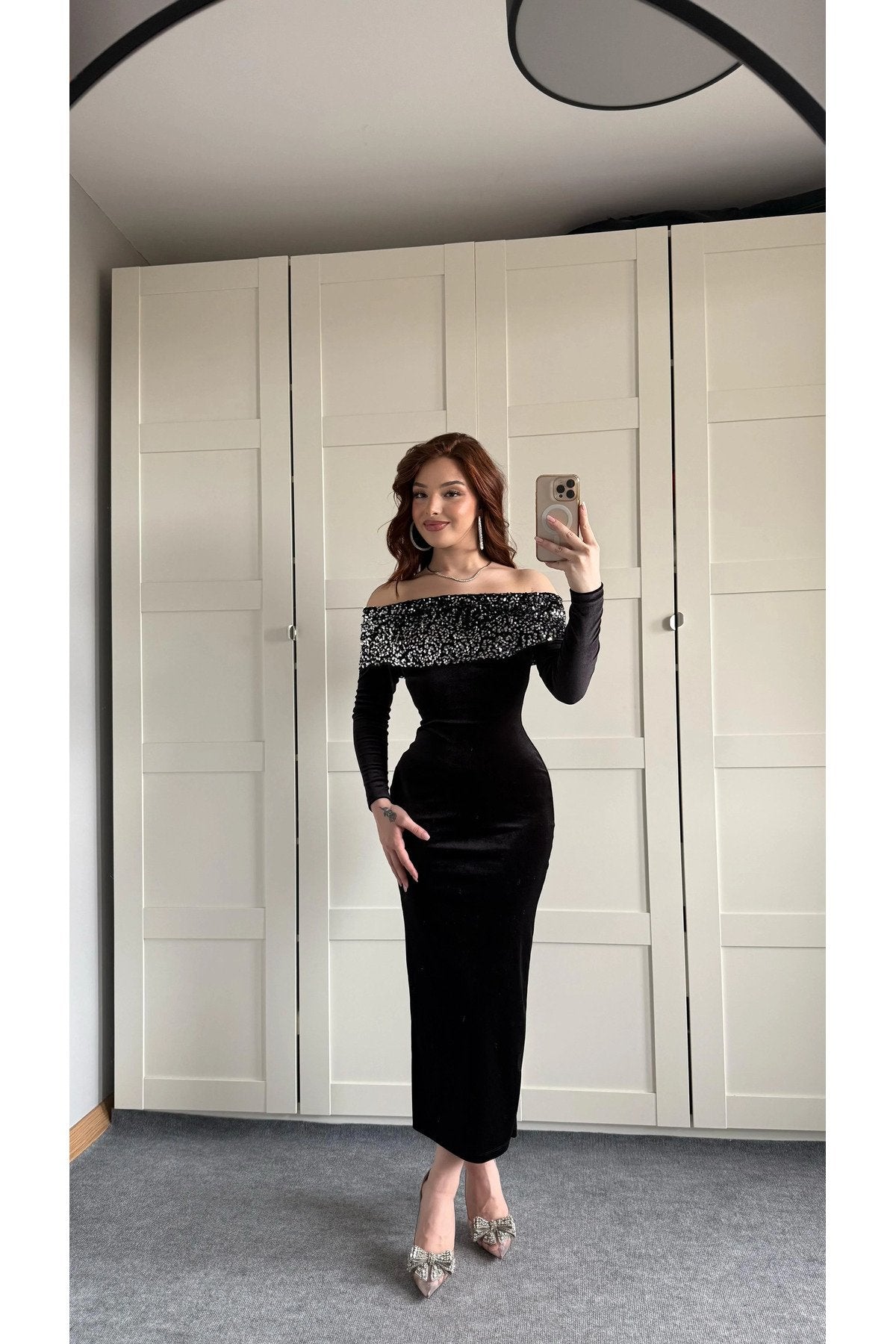 Kadın Payetli Madonna Yaka Kadife Şık Gece Yılbaşı Elbisesi