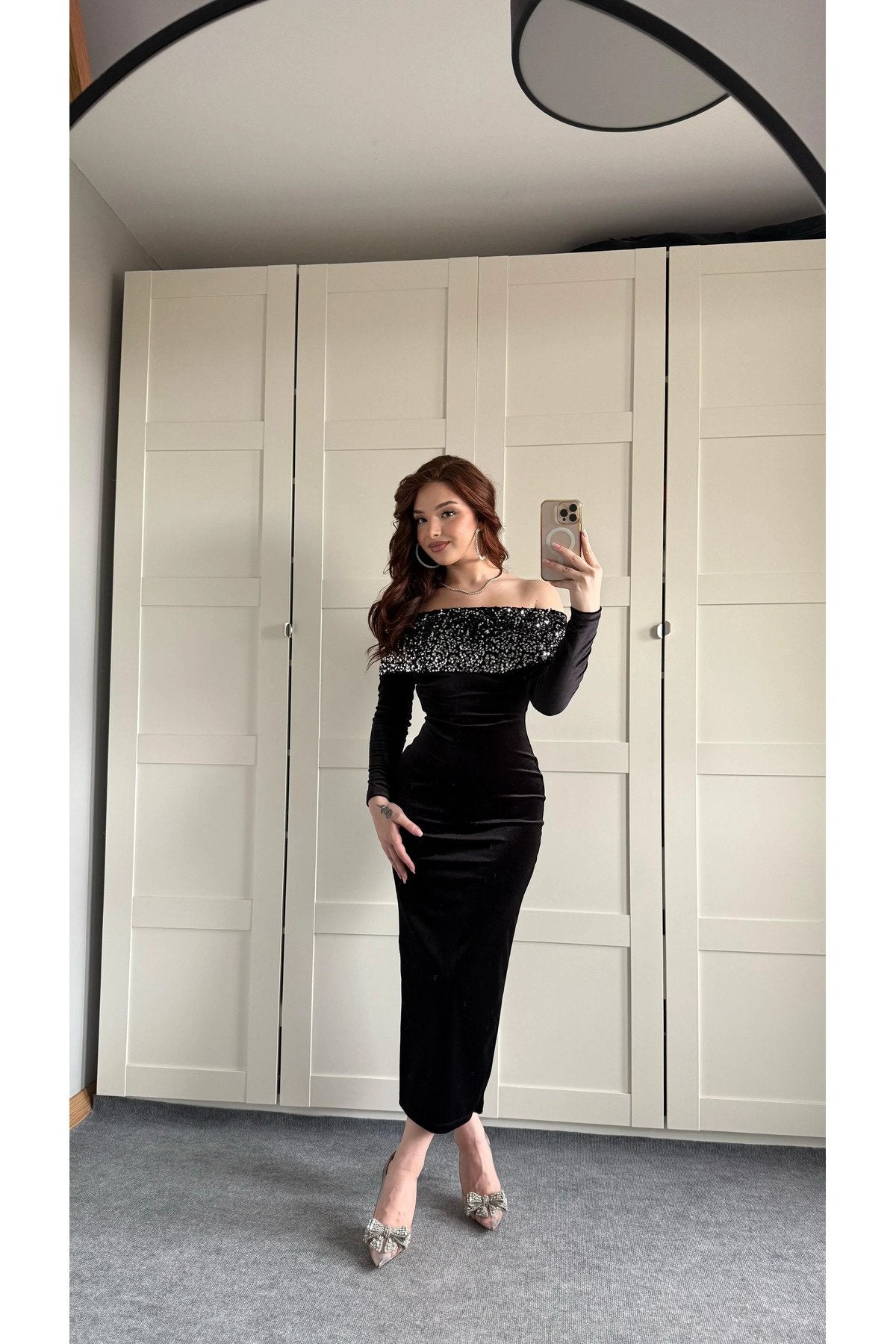 Kadın Payetli Madonna Yaka Kadife Şık Gece Yılbaşı Elbisesi