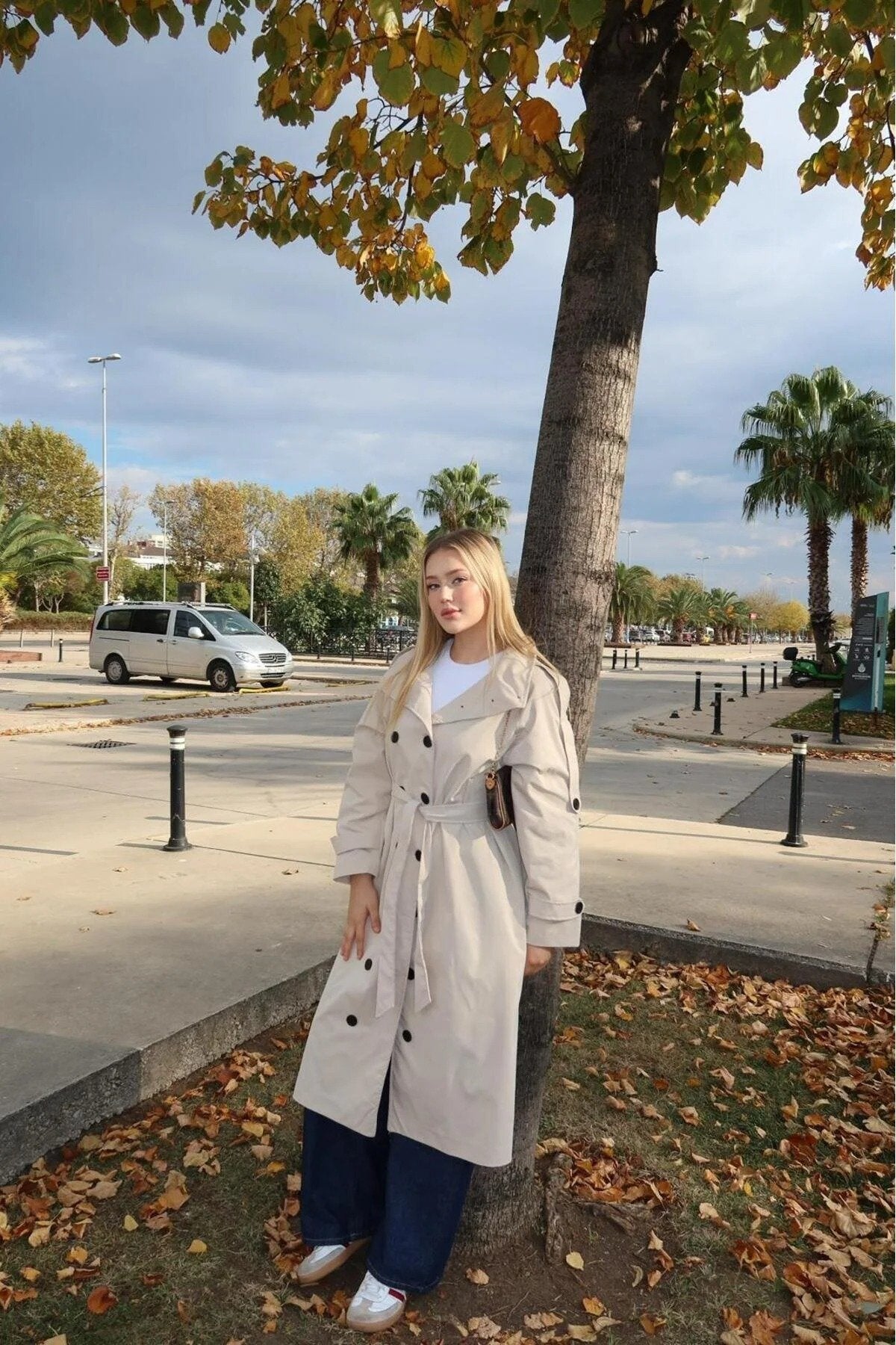 Kadın Kahverengi Full Düğmeli Dik Yaka Trençkot