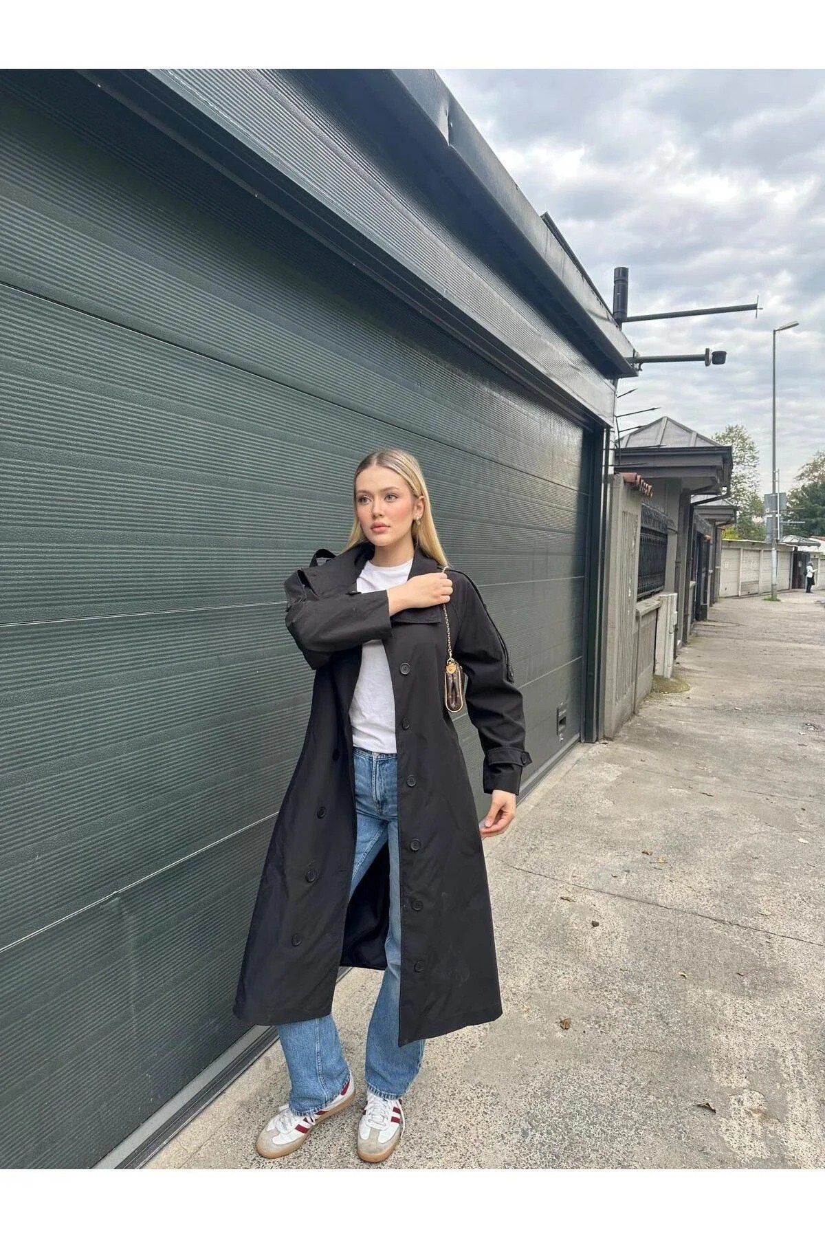 Kadın Kahverengi Full Düğmeli Dik Yaka Trençkot