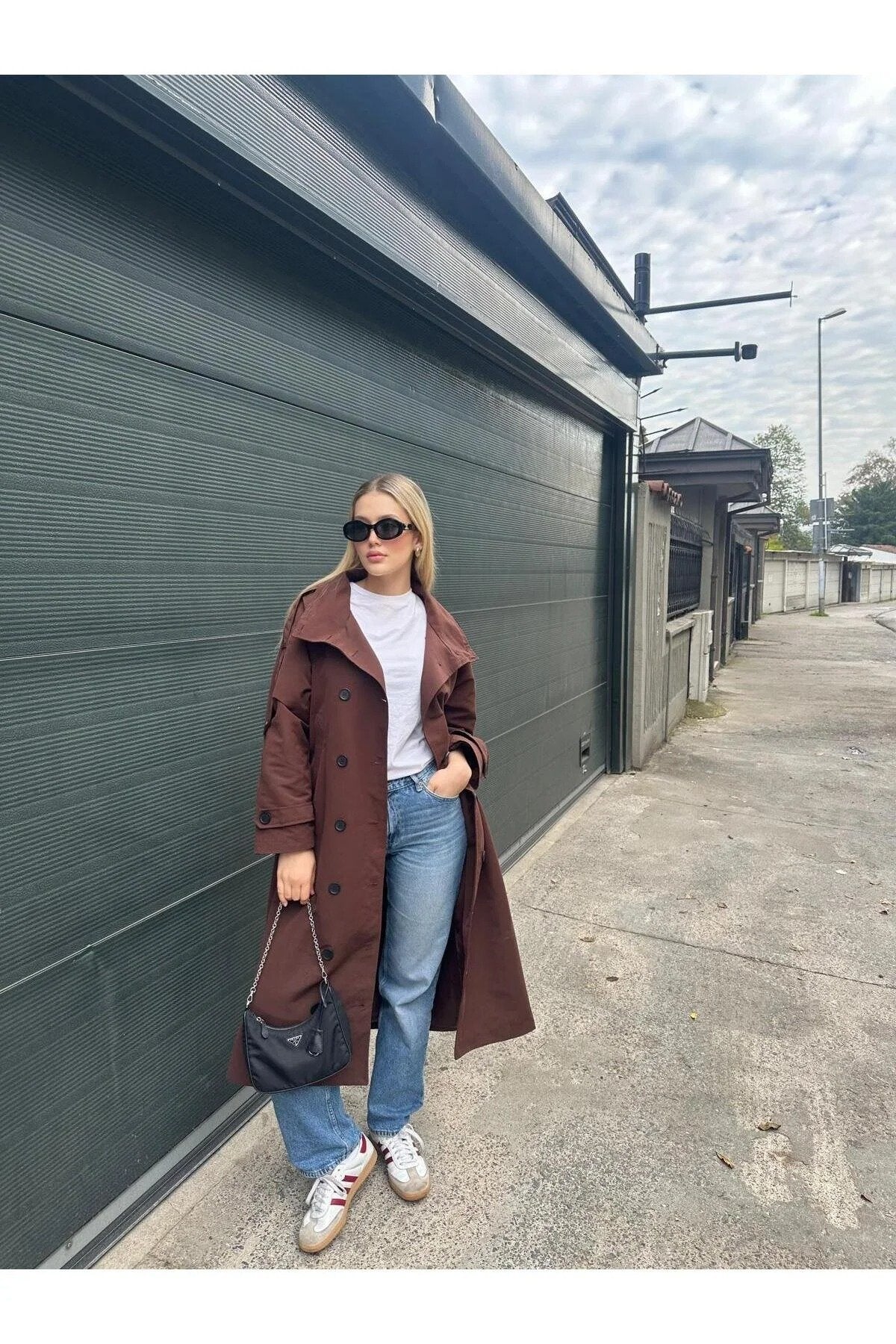 Kadın Kahverengi Full Düğmeli Dik Yaka Trençkot