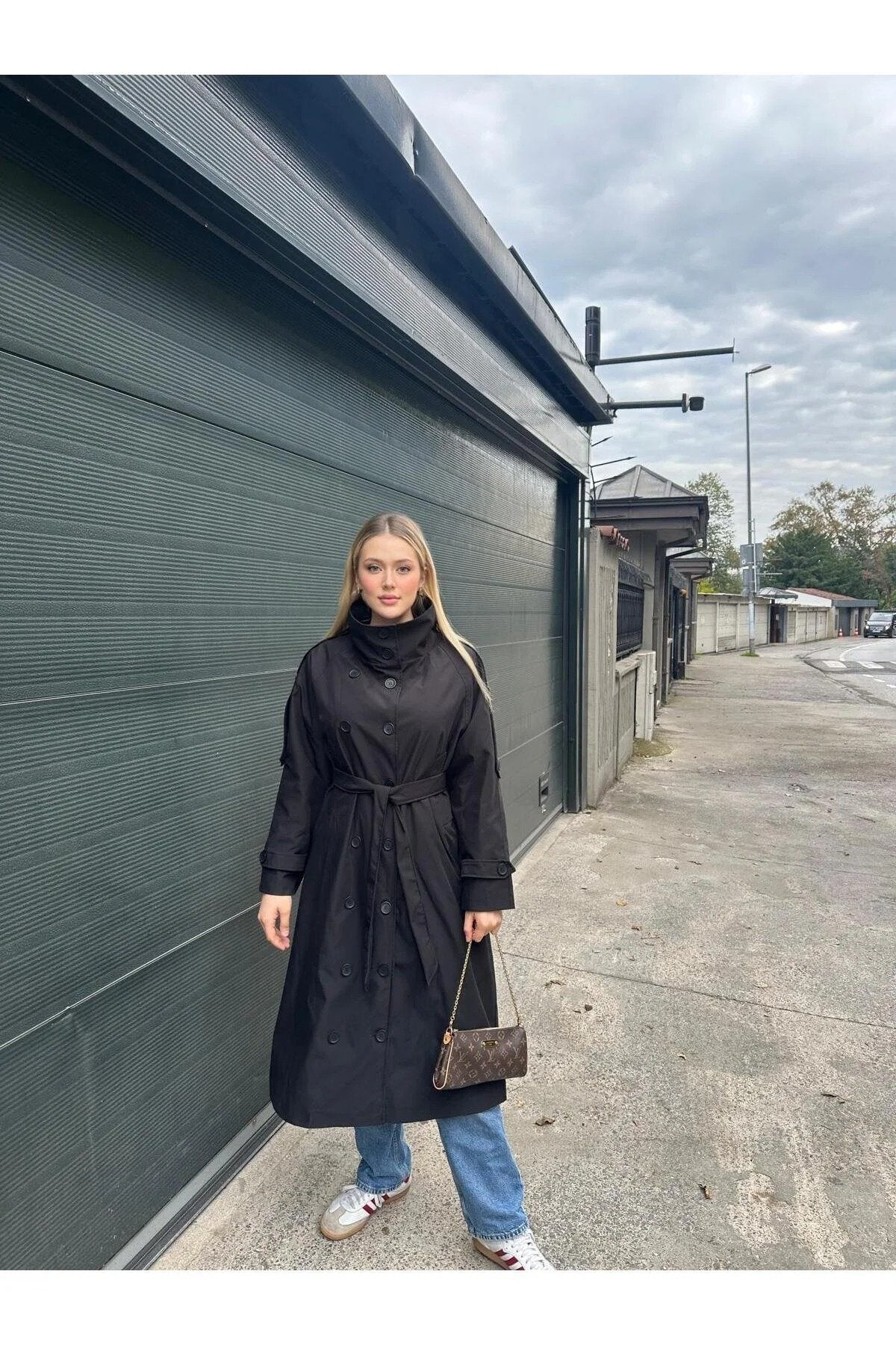 Kadın Kahverengi Full Düğmeli Dik Yaka Trençkot