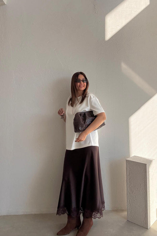 Kahverengi Dantelli Saten Etek