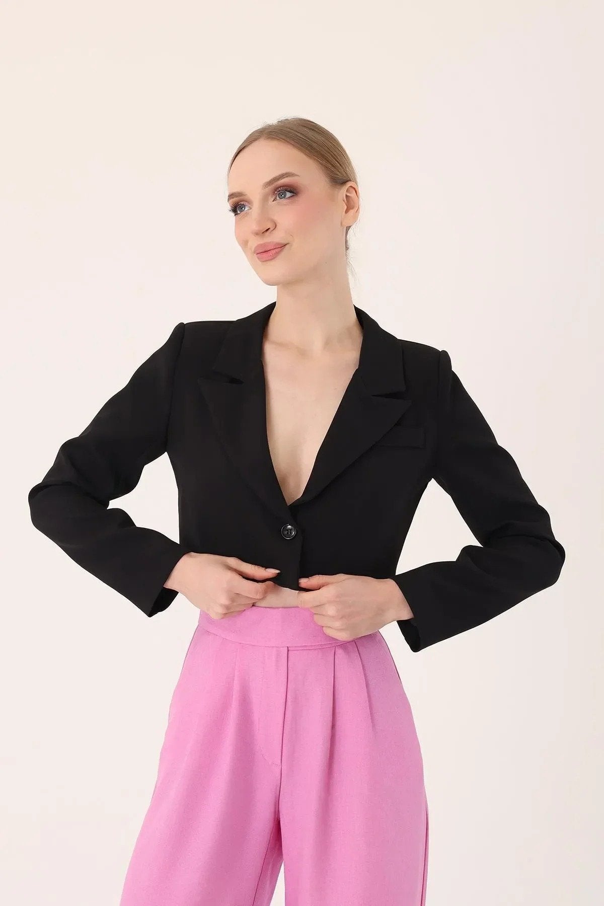 Kadın Tek Düğmeli Crop Blazer Ceket