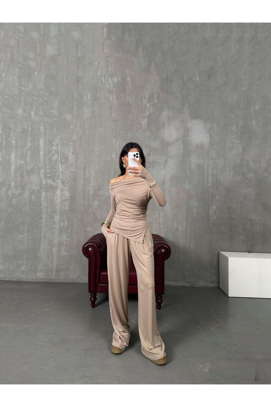 Kadın Omzu Açık Drapeli Asimetrik Bluz & Bol Paça Pantolon Takım