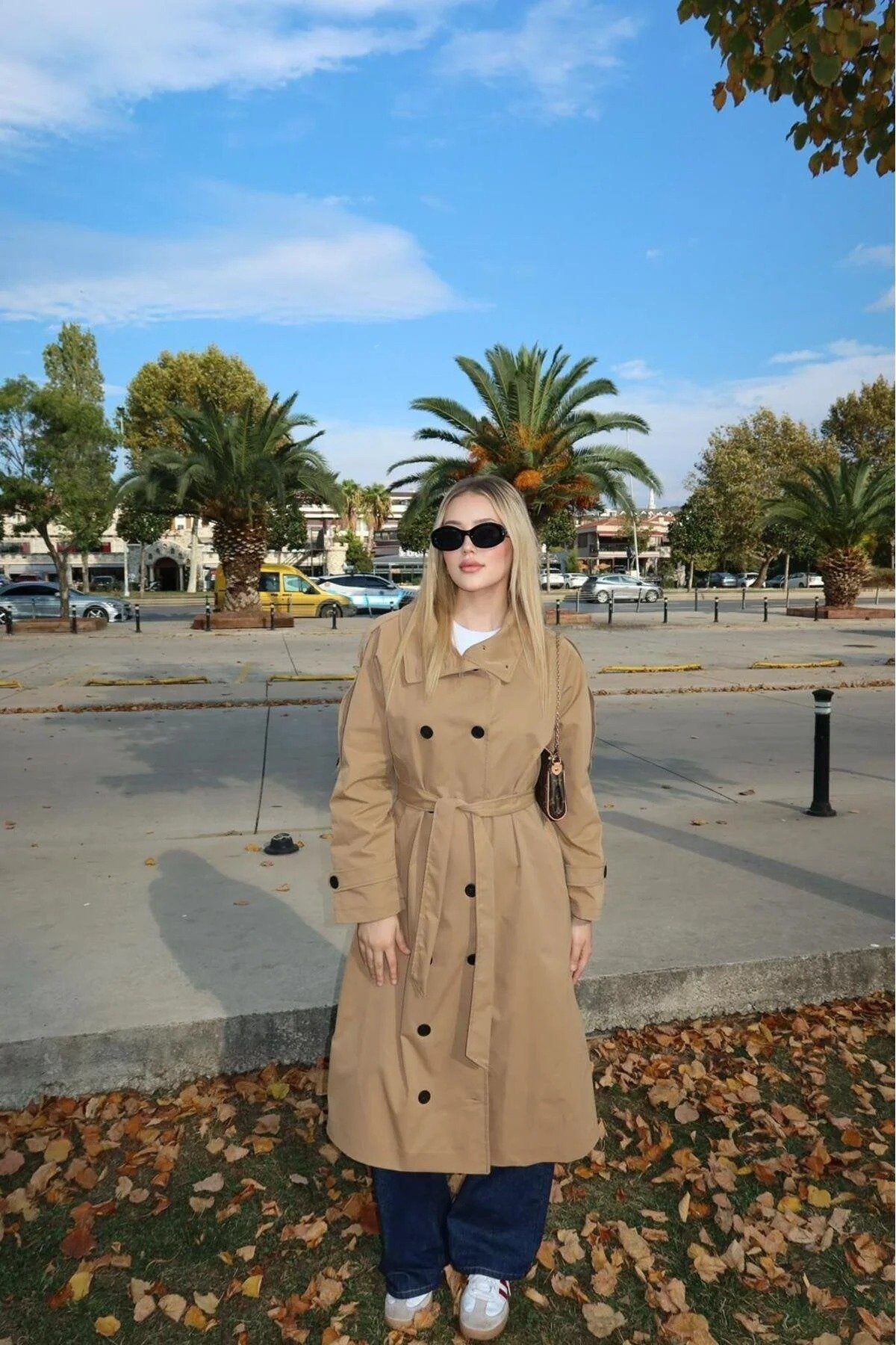 Kadın Kahverengi Full Düğmeli Dik Yaka Trençkot