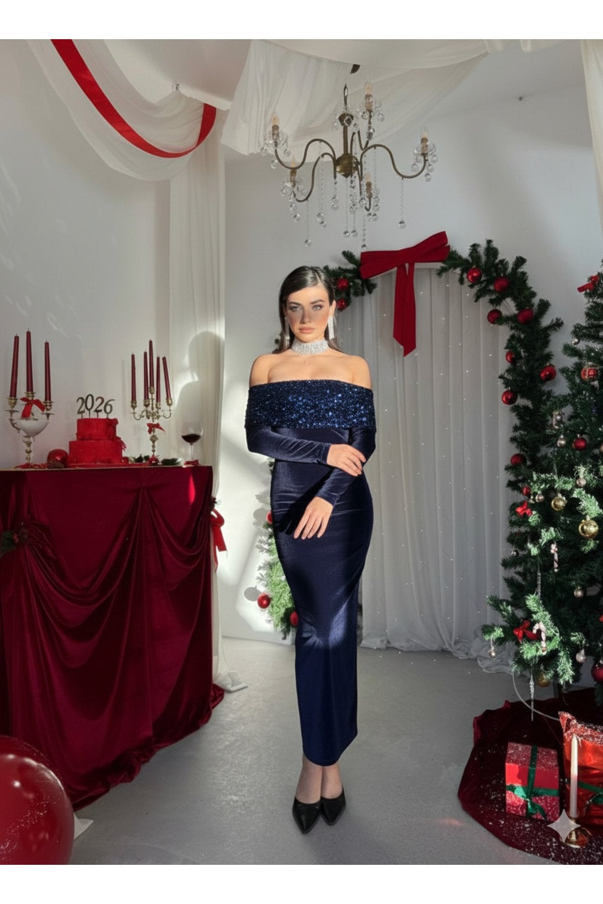 Kadın Payetli Madonna Yaka Kadife Şık Gece Yılbaşı Elbisesi