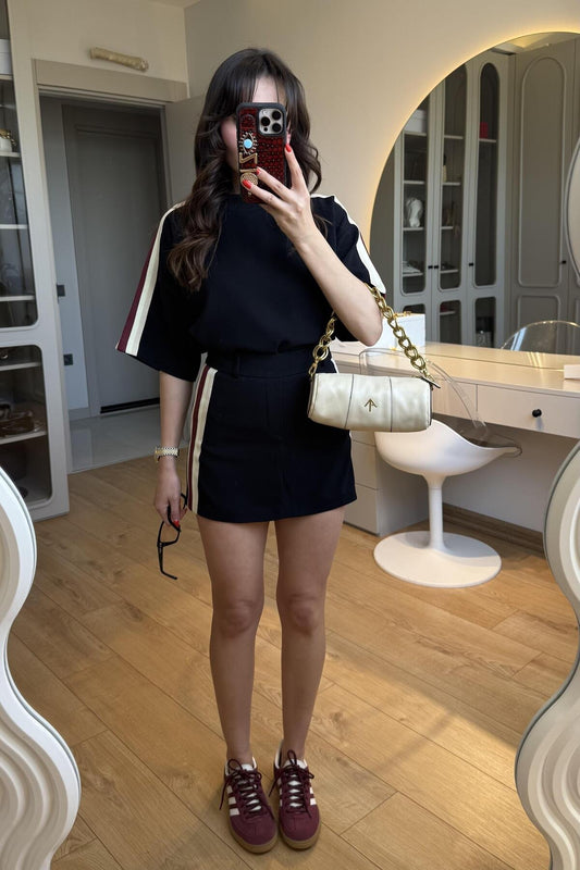 Palmas Siyah Yarım Kollu Şerit Detay Şortlu Premium Takım